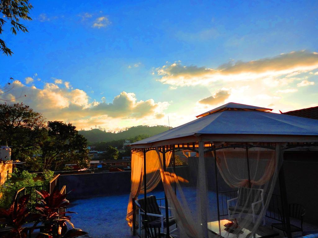 La Posada De Juan B&B Santa Rosa de Copán Buitenkant foto